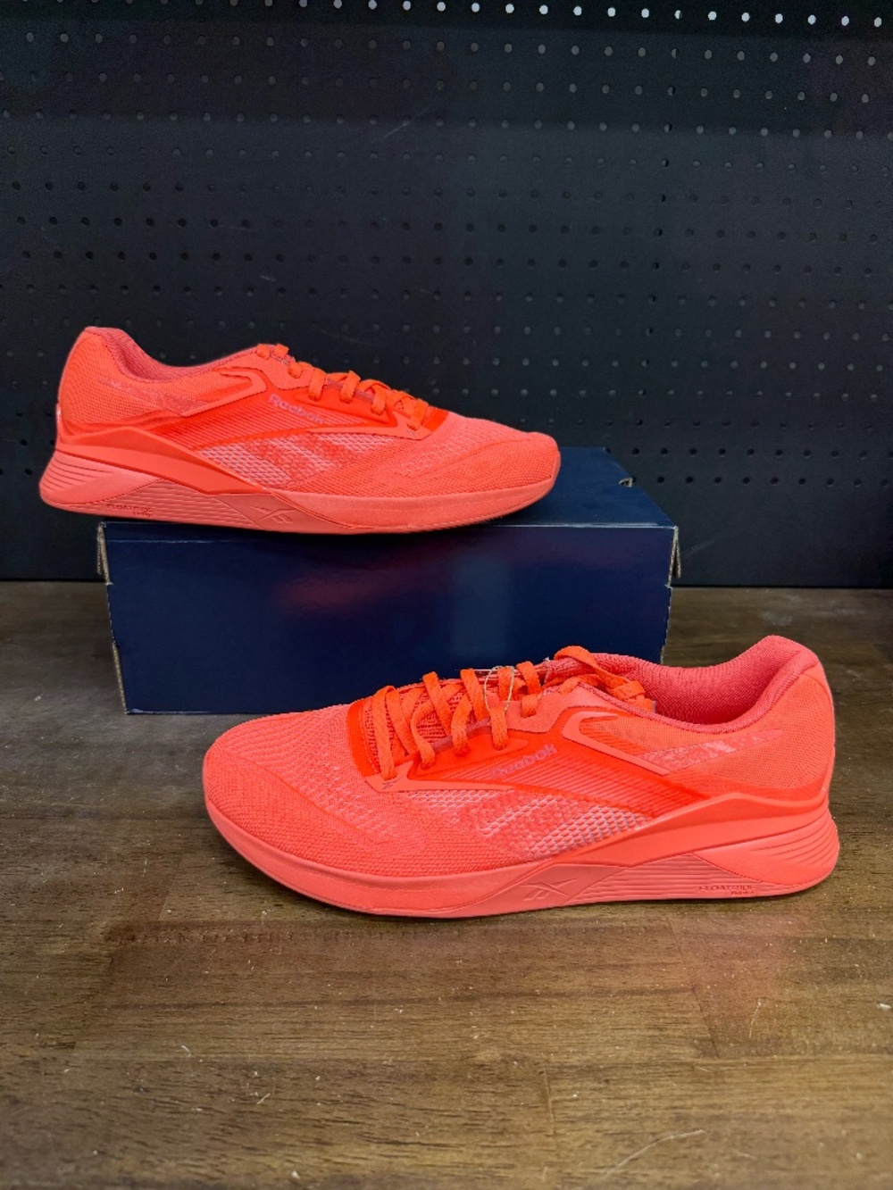 New W/O Box! Men's Reebok Nano X4 'Digital Coral' Neon Orange Training Sneakers